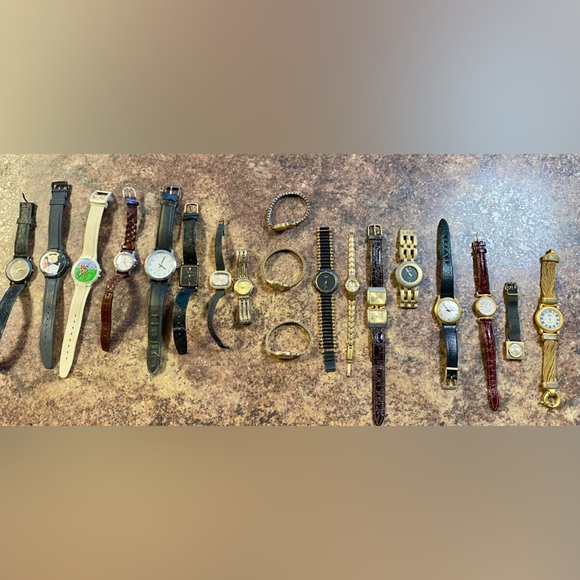 Lot of 19 watches - Picture 1 of 2